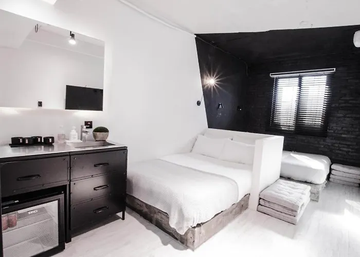 Mmmio Ii Design Myeongdong 2*