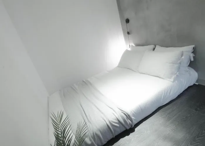 Mmmio Ii Design Myeongdong 모텔